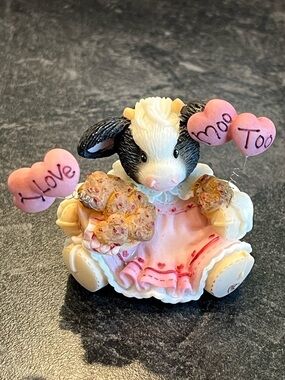 Mary's Moo Moos Vintage You're My Love Muffin Enesco 1998 Romantic Grandma Core